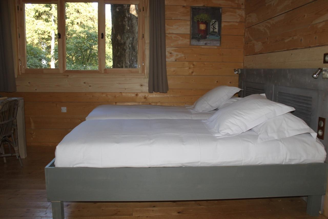 Les Cabanes Dans Les Bois Logis Hotel Villedubert Ngoại thất bức ảnh